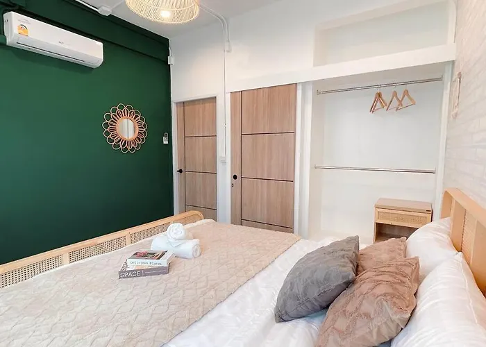 Entire Floor,decorated Cozy Home, Near Grand Palace