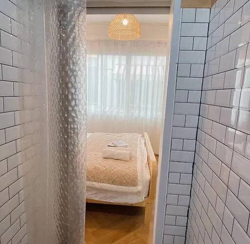Entire Floor,decorated Cozy Home, Near Grand Palace